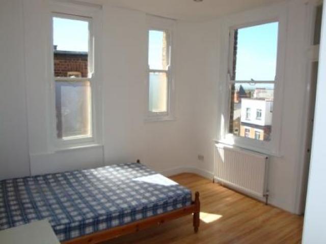 			NEW INSTRUCTION, 3 Bedroom, 1 bath, 1 reception Flat			 Honeybourne Road, WEST HAMPSTEAD